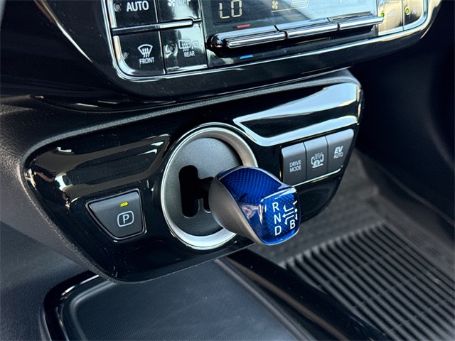 2022 Toyota Prius Prime LE photo 24