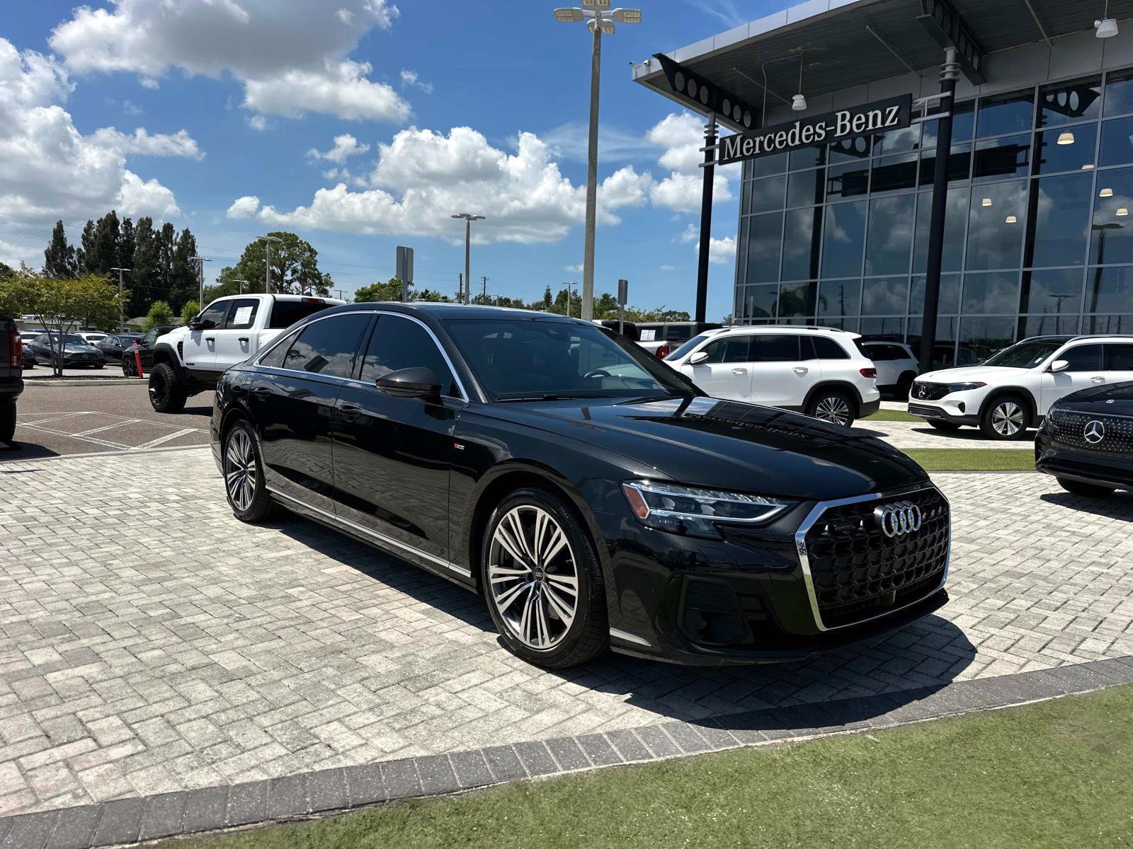 2023 Audi A8 L 55 TFSI Quattro photo 2