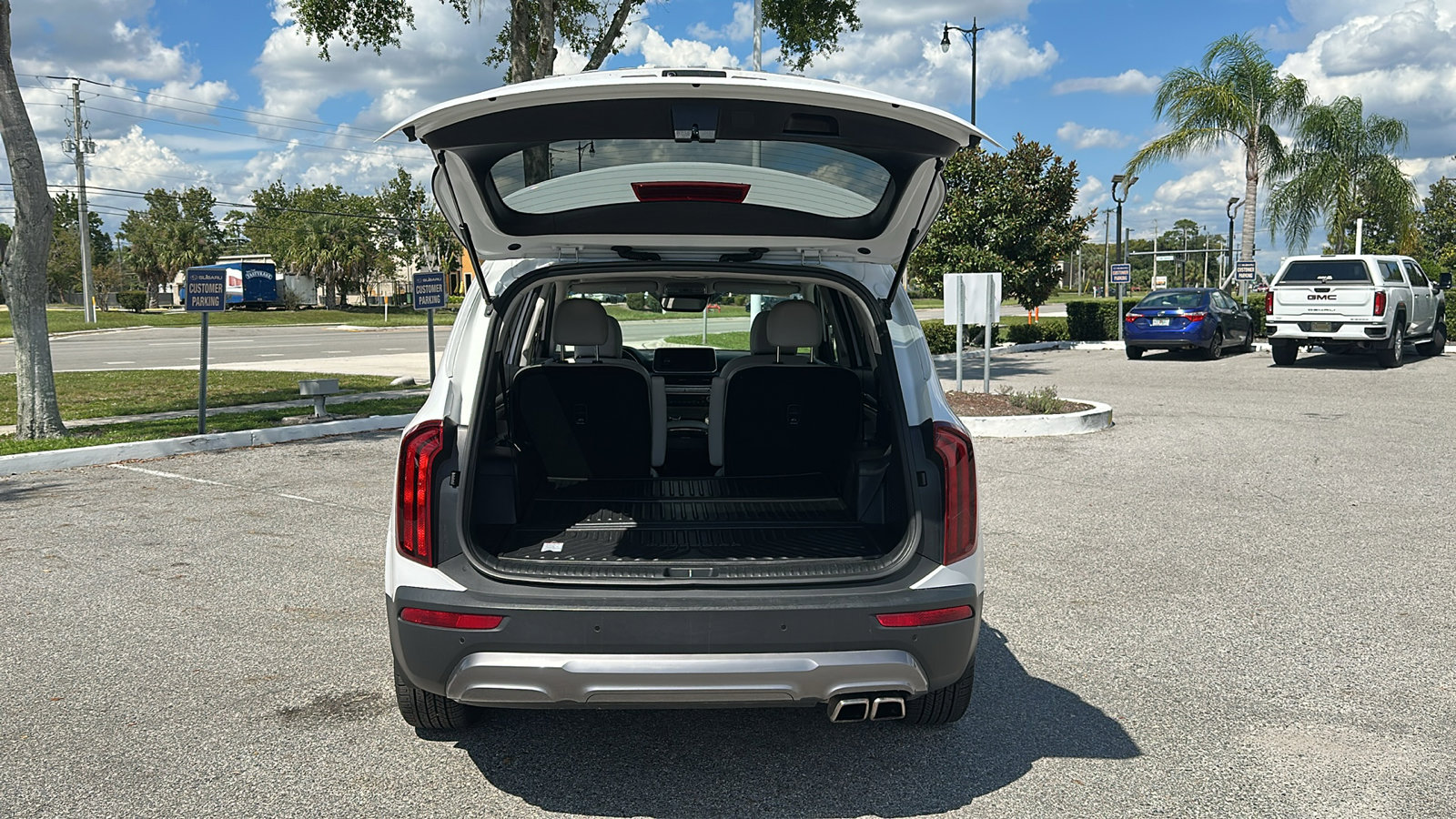2022 Kia Telluride S photo 23