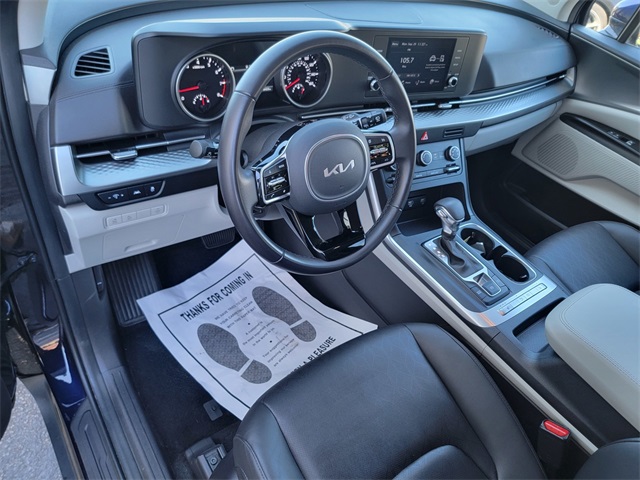 2024 Kia Carnival LX photo 12