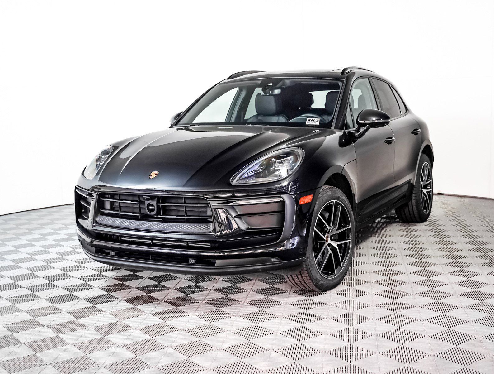 2023 Porsche Macan