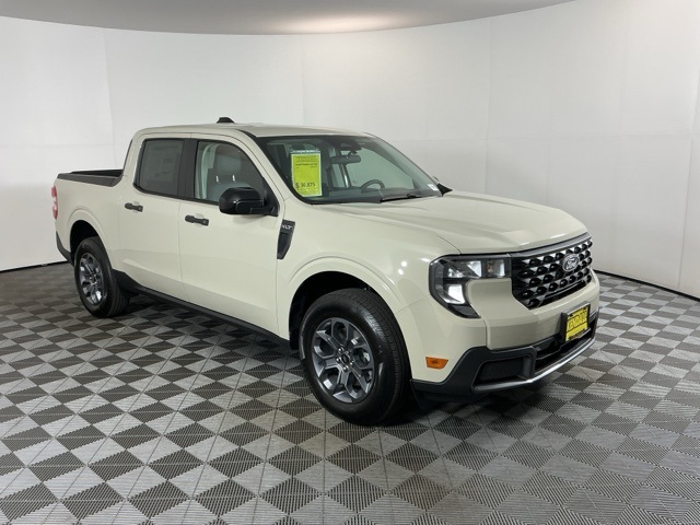 2025 Ford Maverick XLT photo 2