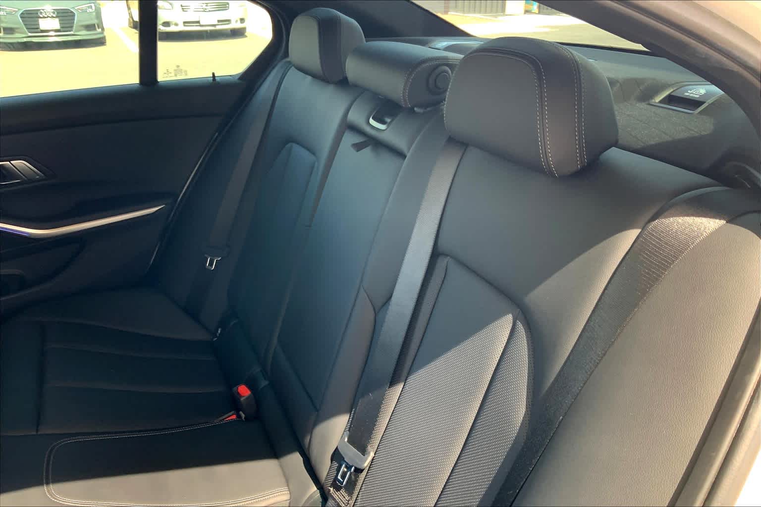 2022 Bmw 330i photo 19