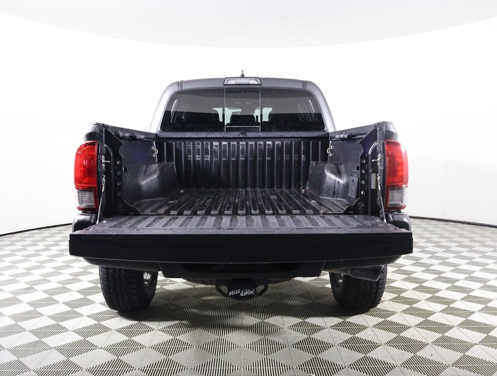 2019 Toyota Tacoma TRD Off-Road photo 12
