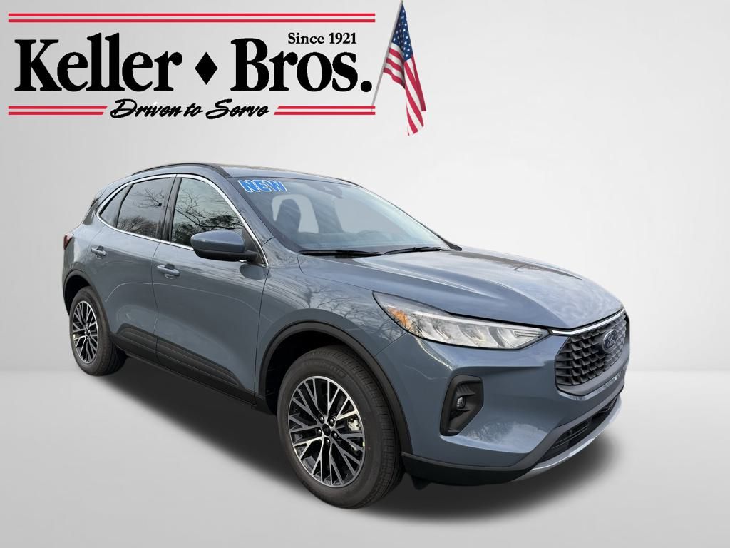 2025 Ford Escape Plug-In Hybrid photo 2