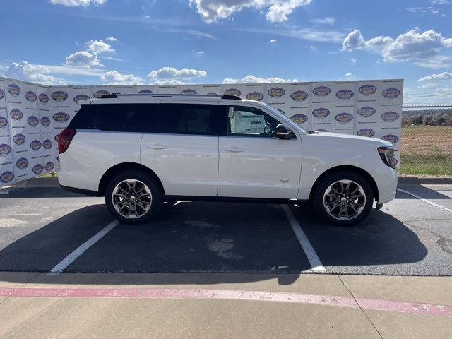 2025 Ford Expedition King Ranch's photo