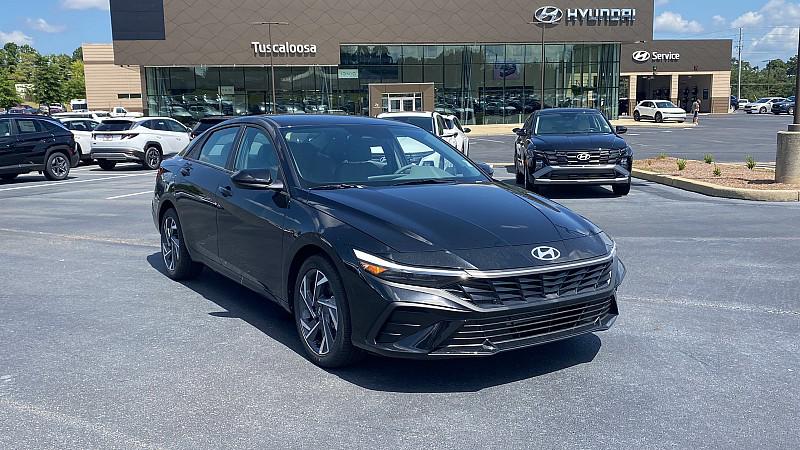 2025 Hyundai Elantra SEL Sport photo 22