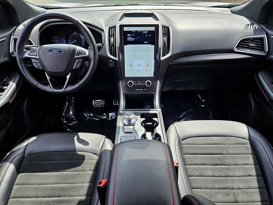 2022 Ford Edge ST-Line photo 10