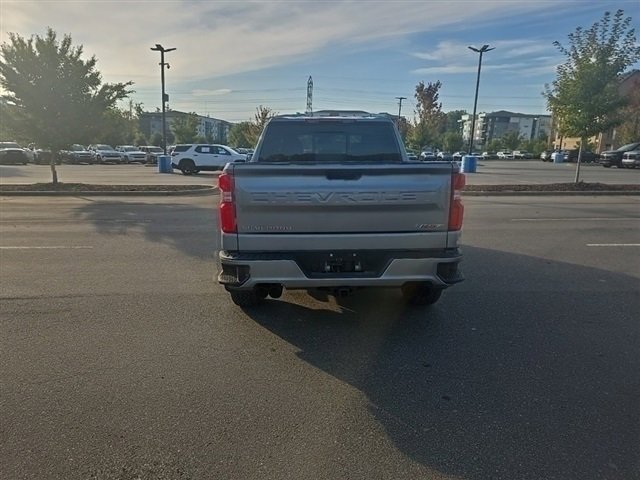 2025 Chevrolet Silverado 1500 RST photo 6