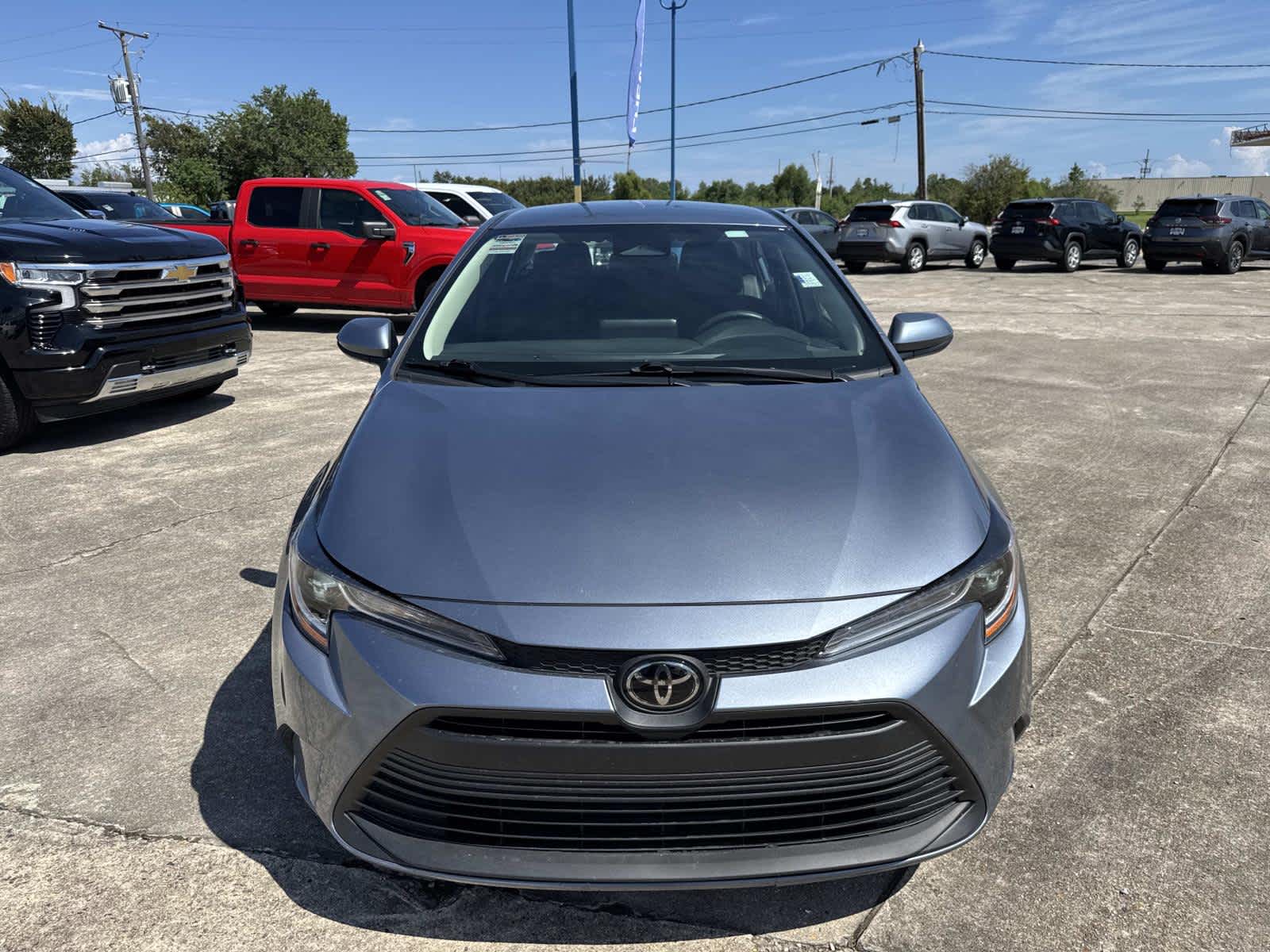 2025 Toyota Corolla LE photo 4