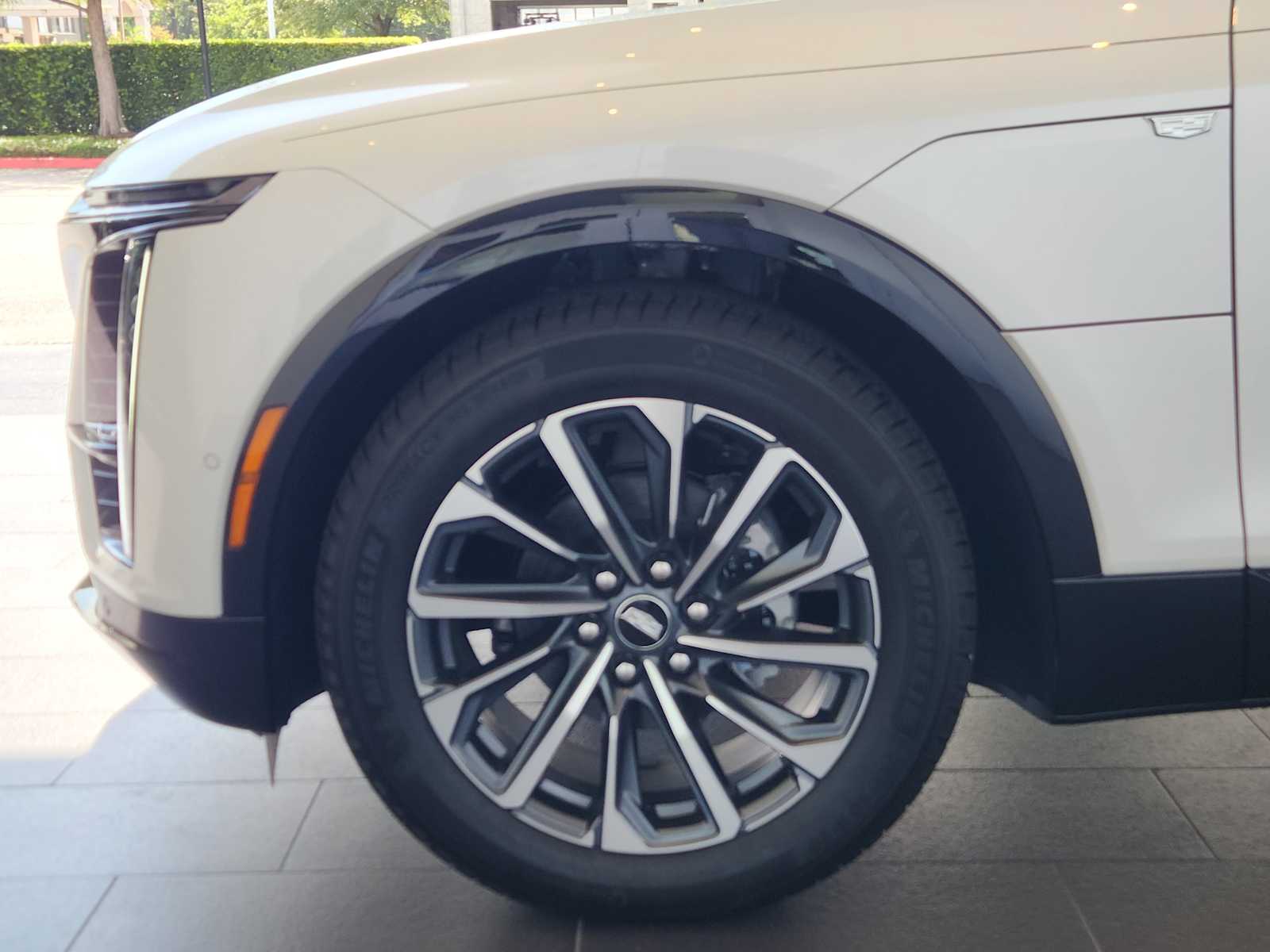 2025 Cadillac Lyriq Sport photo 5