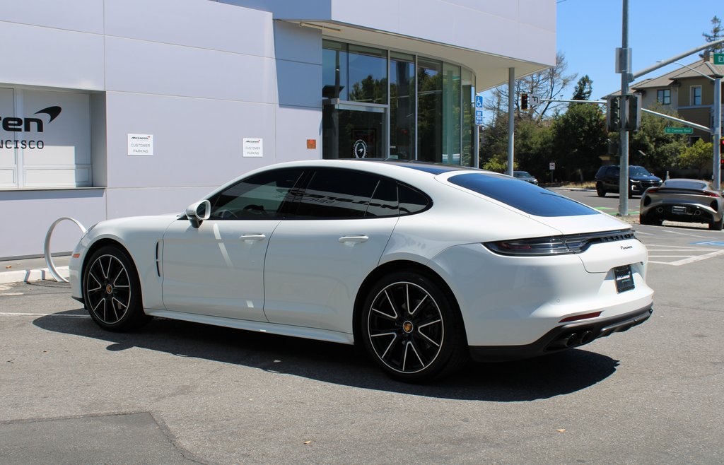 2023 Porsche Panamera 4 Platinum photo 9