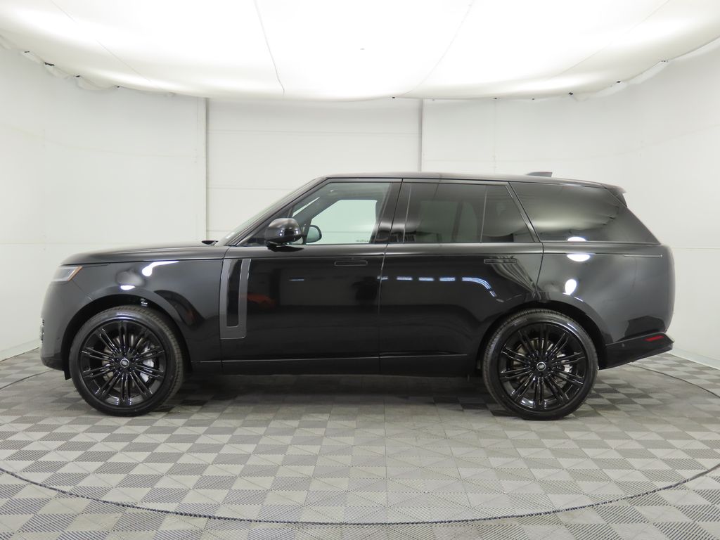2025 Land Rover Range Rover SE photo 8