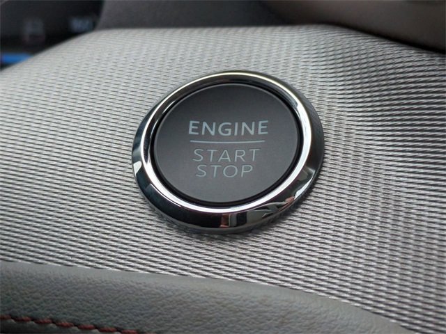 2025 Ford Explorer photo 25