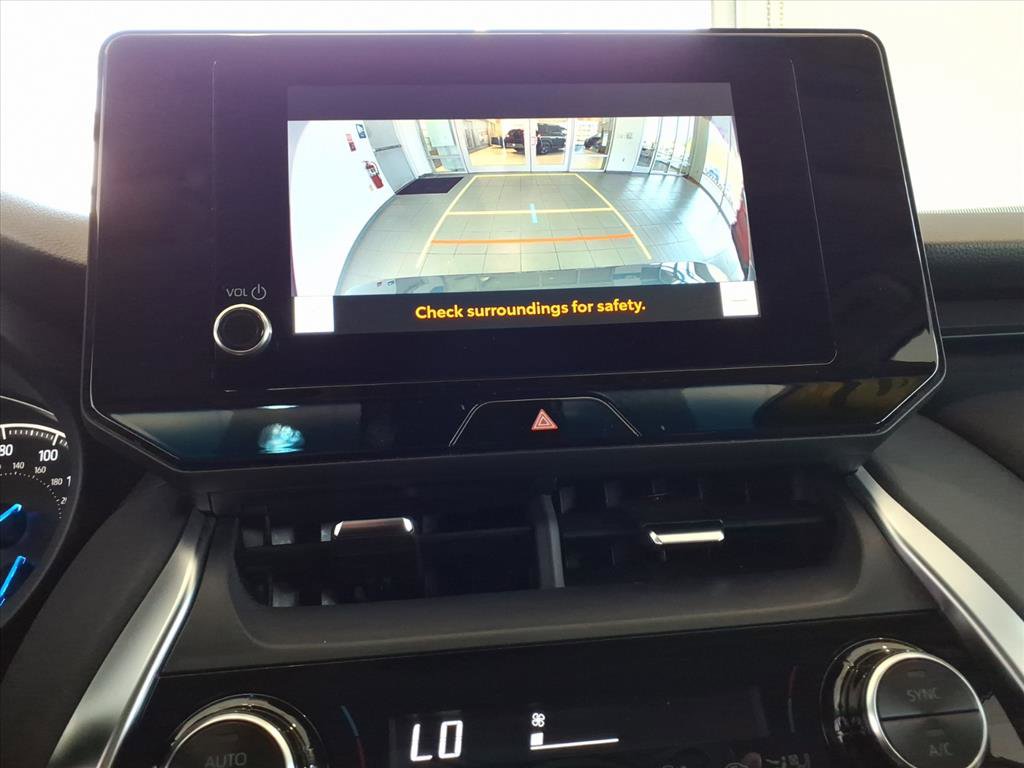 2023 Toyota Venza LE photo 26