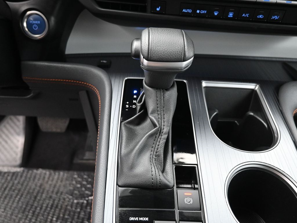 2024 Toyota Sienna XSE photo 23