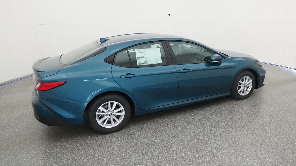 2026 Toyota Camry LE photo 24