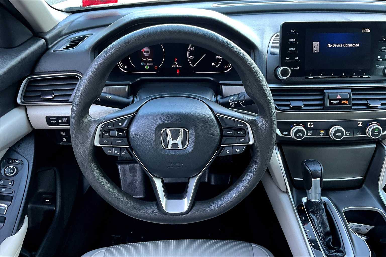 2019 Honda Accord LX 1.5T photo 5