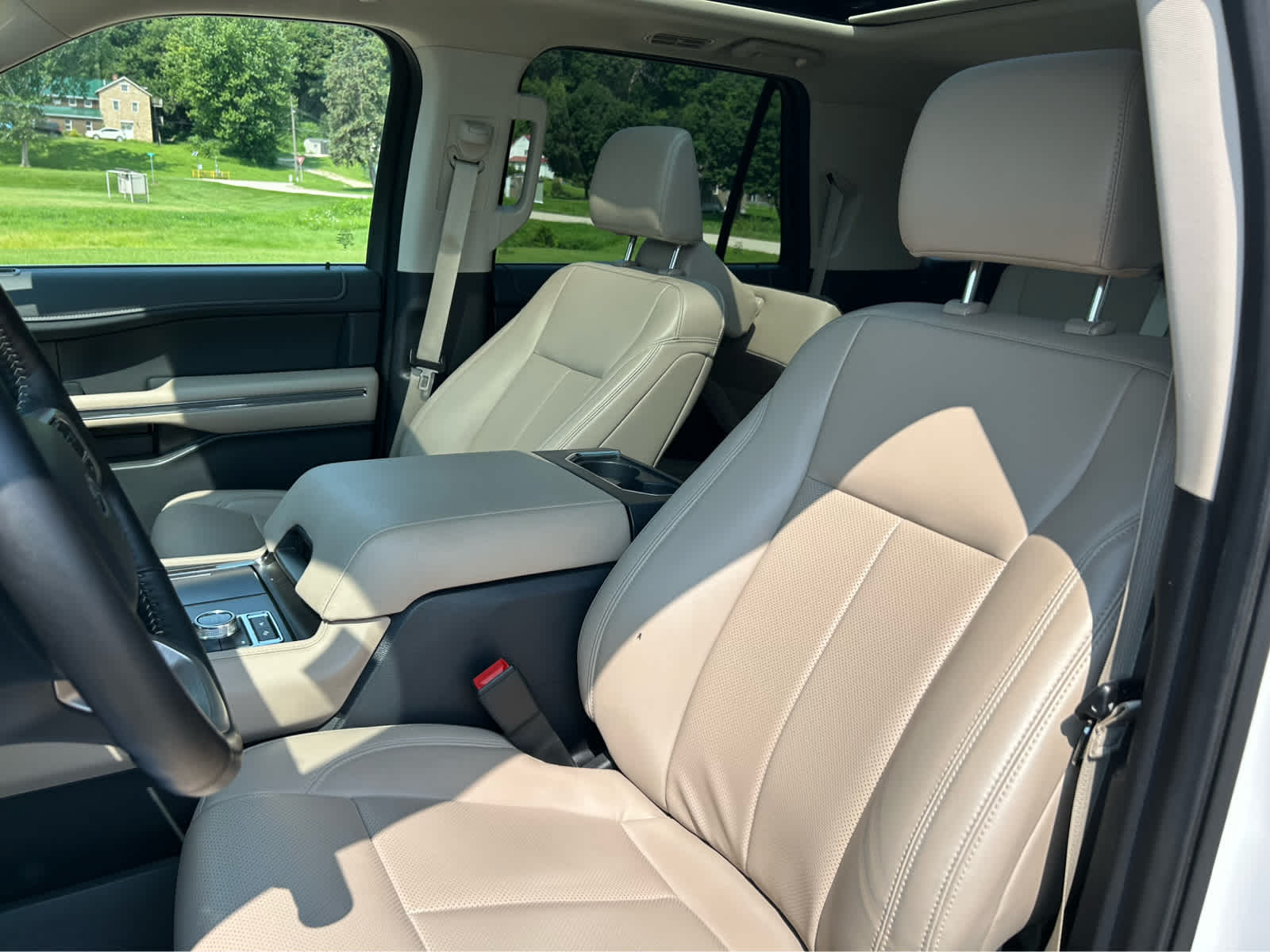 2024 Ford Expedition MAX XLT photo 23