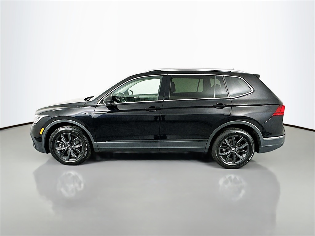 2024 Volkswagen Tiguan SE Wolfsburg Edition photo 4
