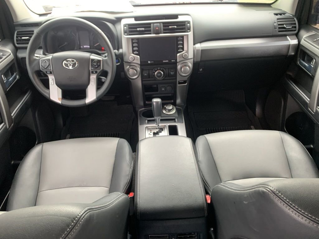 2020 Toyota 4Runner SR5 Premium photo 10