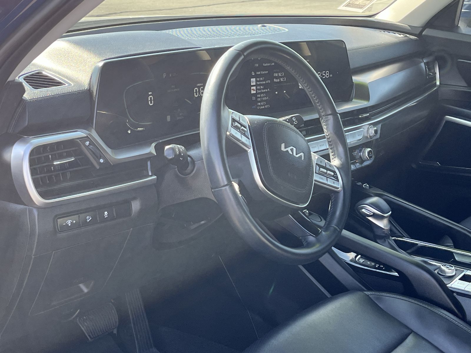 2024 Kia Telluride S photo 2