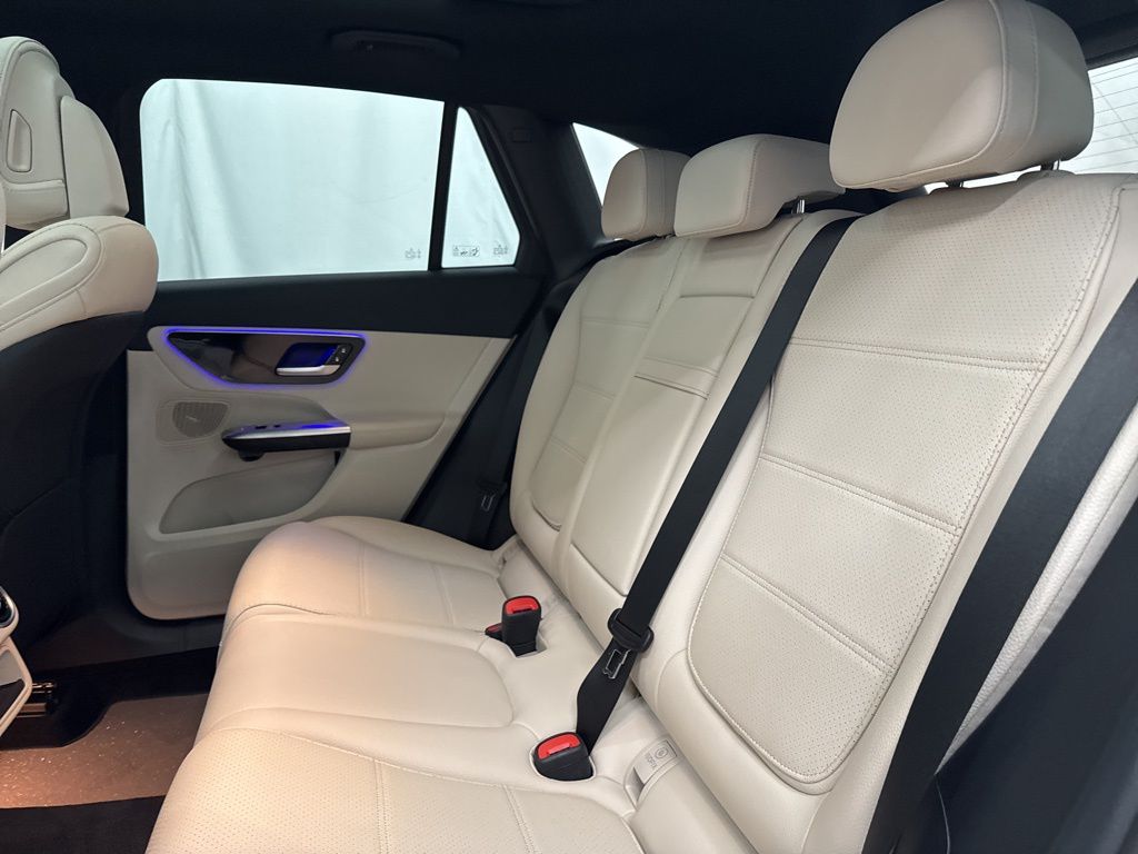 2026 Mercedes Benz GLC 300 photo 14