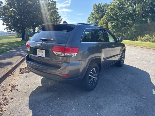 2018 Jeep Grand Cherokee Laredo E photo 6