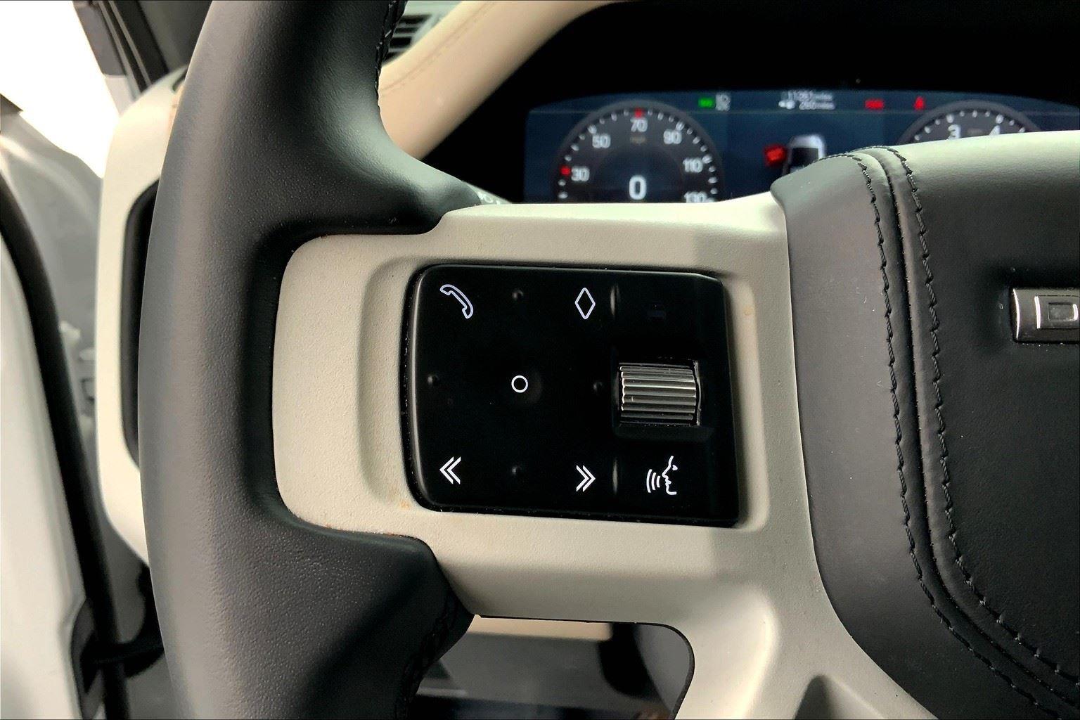 2022 Land Rover Defender X-Dynamic HSE 110 photo 21