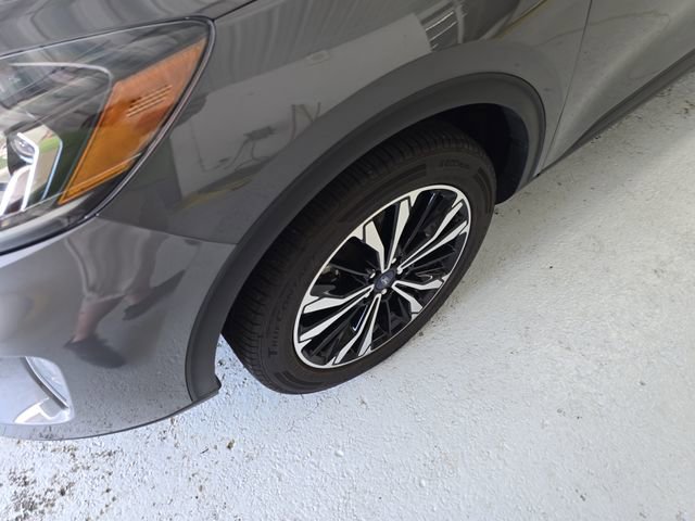 2021 Ford Escape SEL photo 8