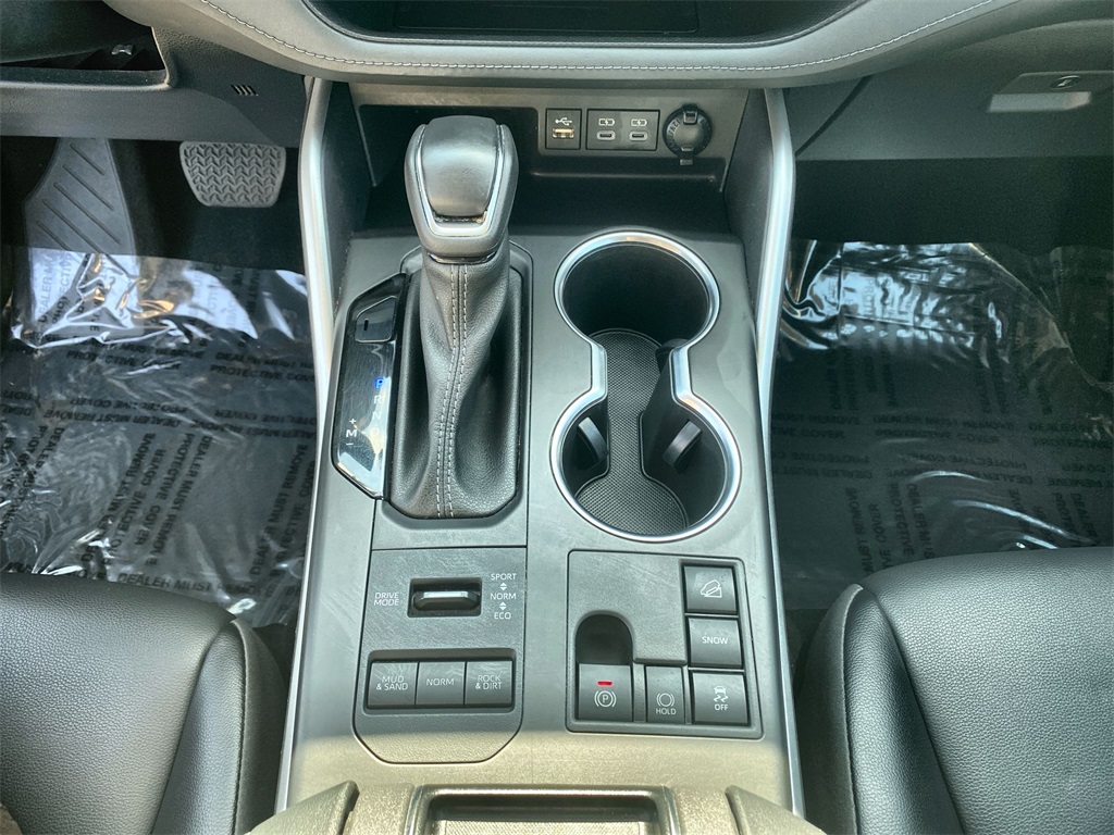2023 Toyota Highlander XLE photo 20