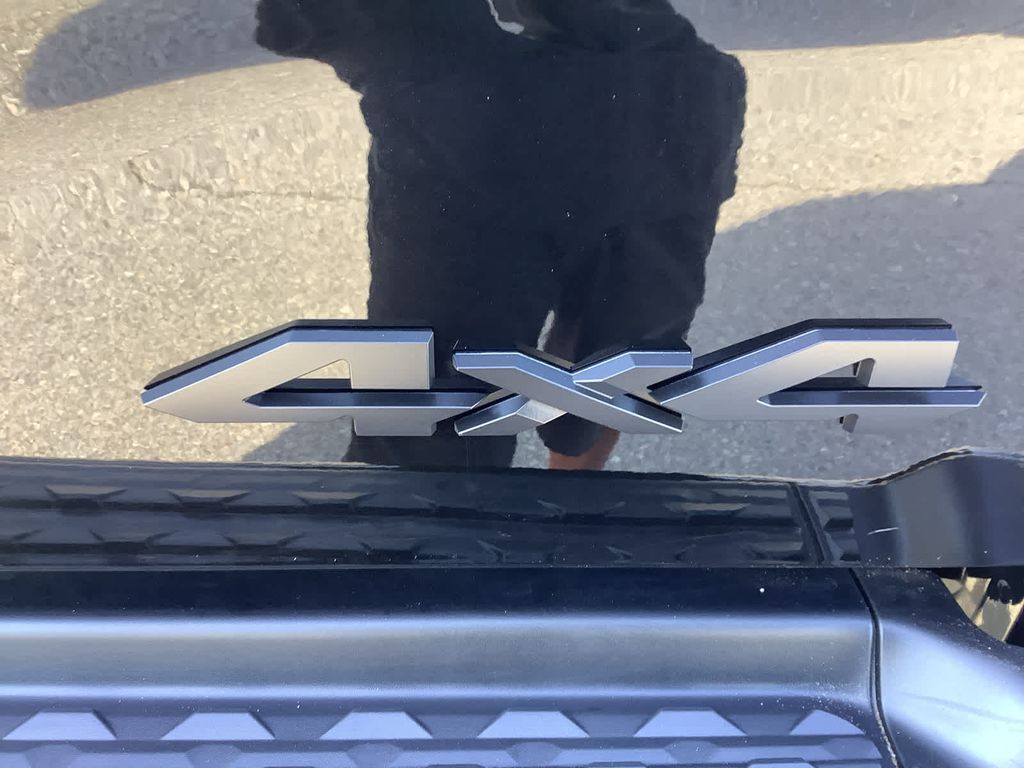 2024 Ram 2500 Laramie photo 9