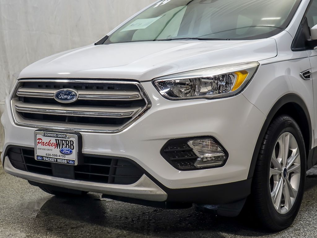 2019 Ford Escape SE photo 2