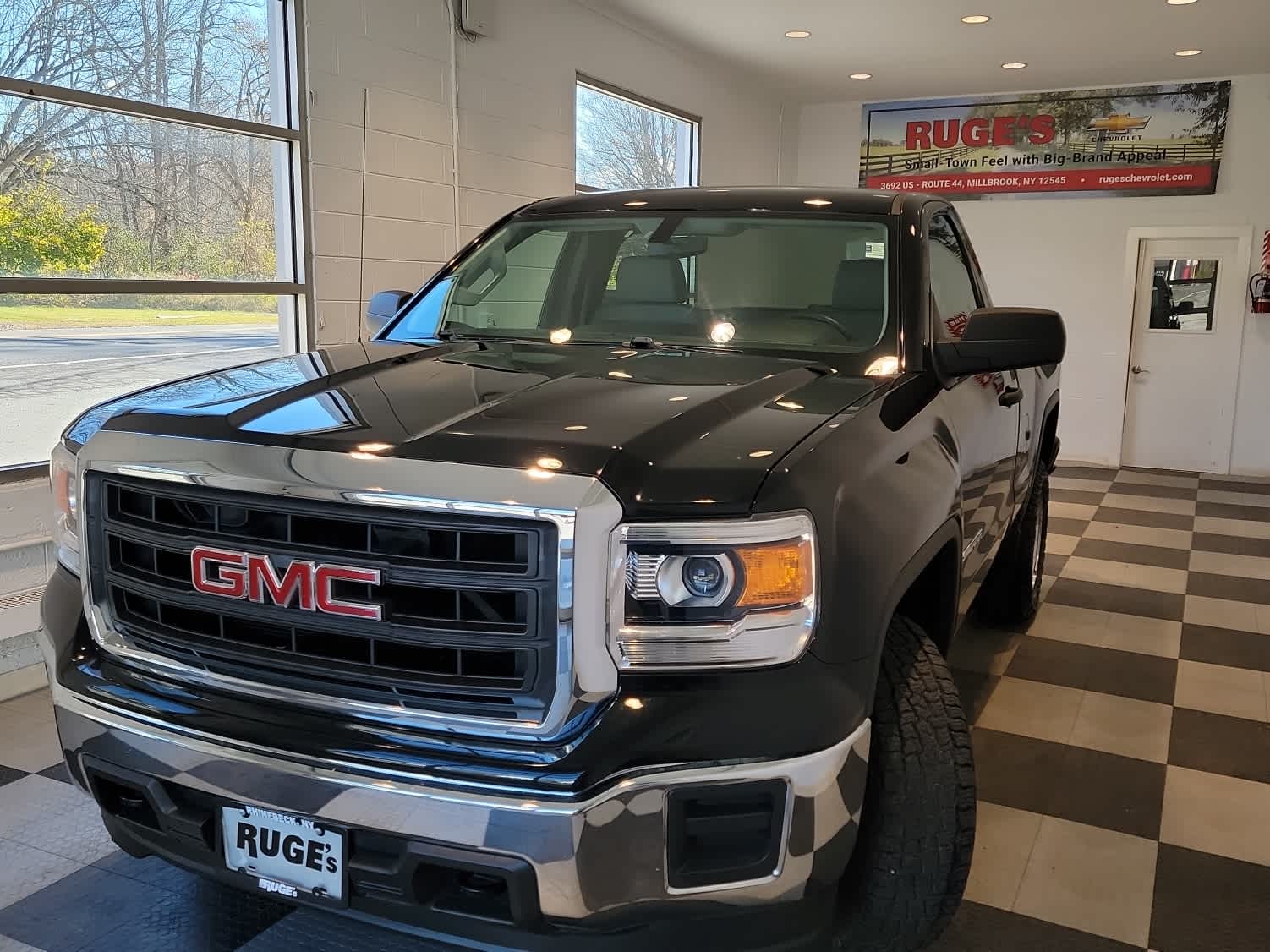 Used 2014 GMC Sierra 1500 1SA with VIN 1GTN2TEC9EZ182286 for sale in Millbrook, NY