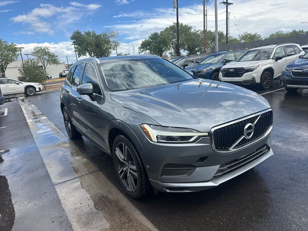 2018 Volvo XC60 T5 Momentum photo 3