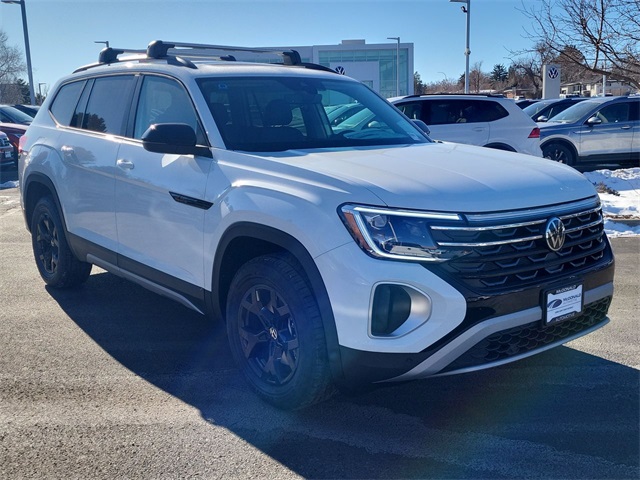 2025 Volkswagen Atlas Peak Edition SE photo 6