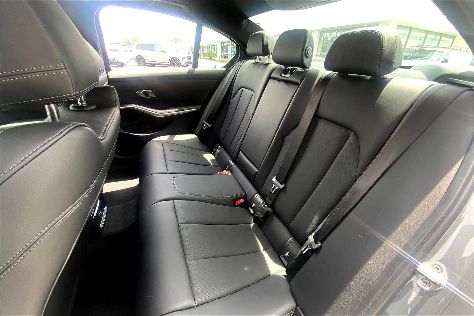 2025 Bmw 330i photo 22
