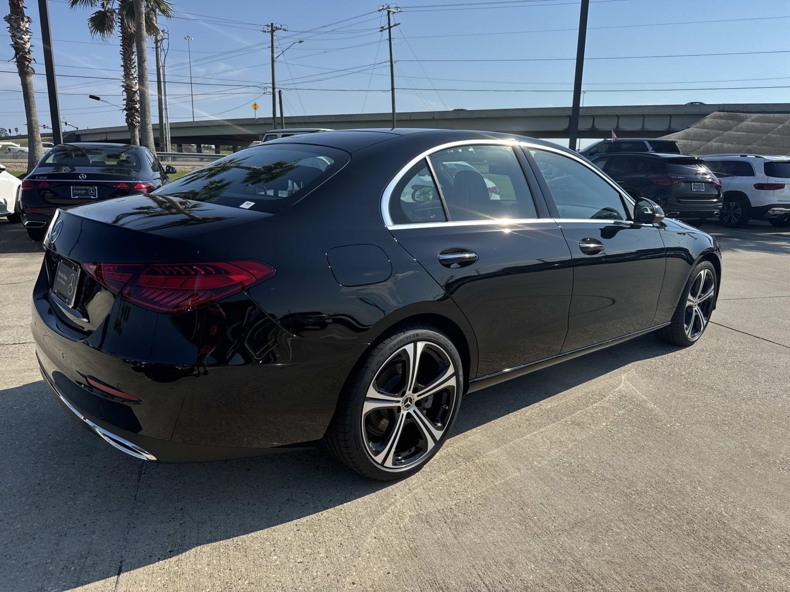 2025 Mercedes Benz C 300 photo 4