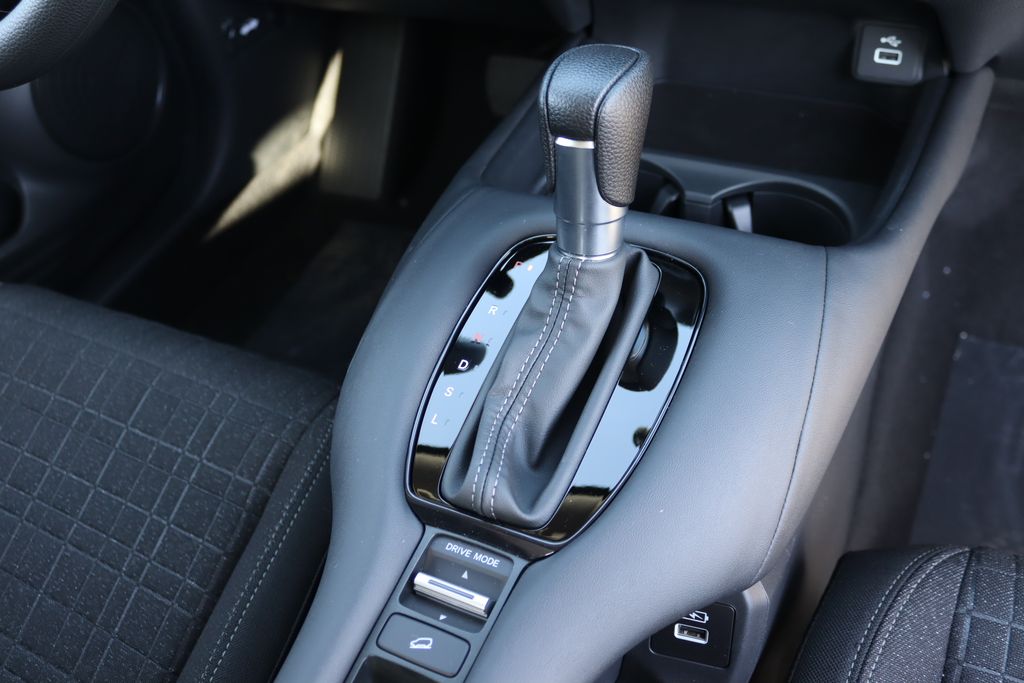 2025 Honda HR-V LX photo 21