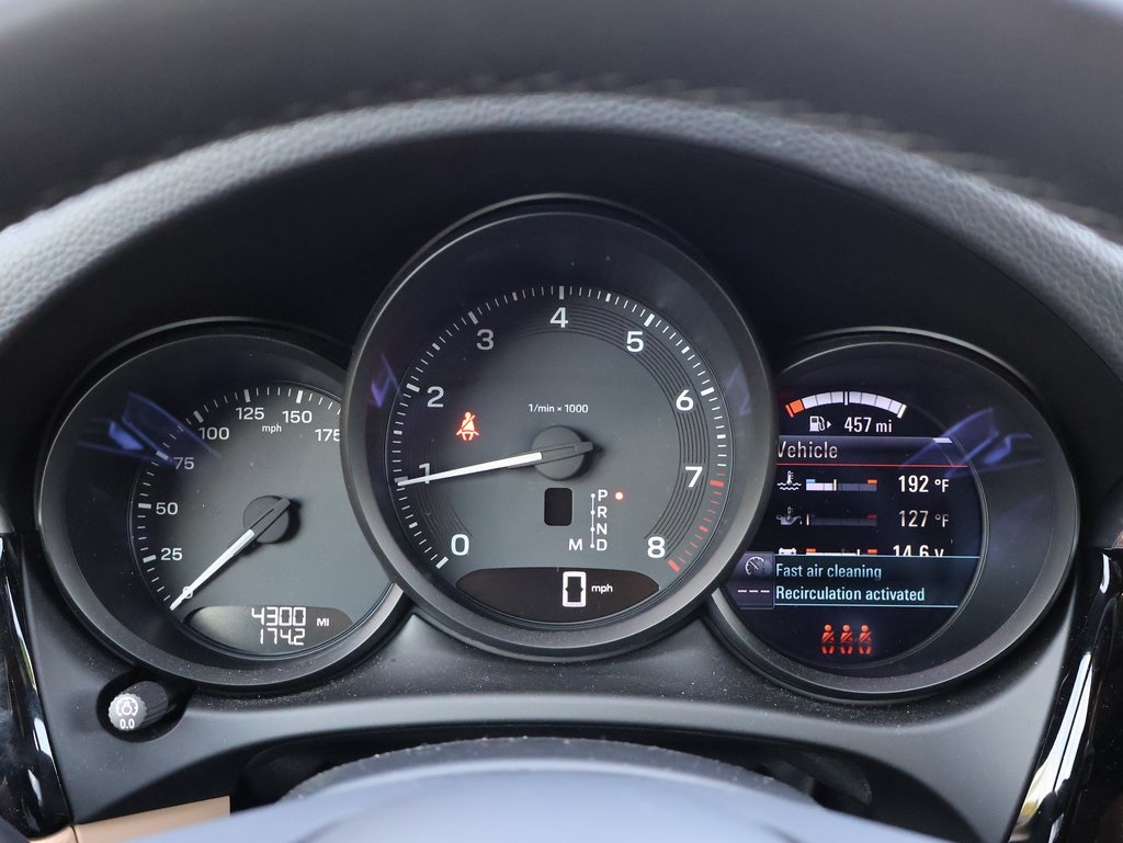 2025 Porsche Macan T photo 24