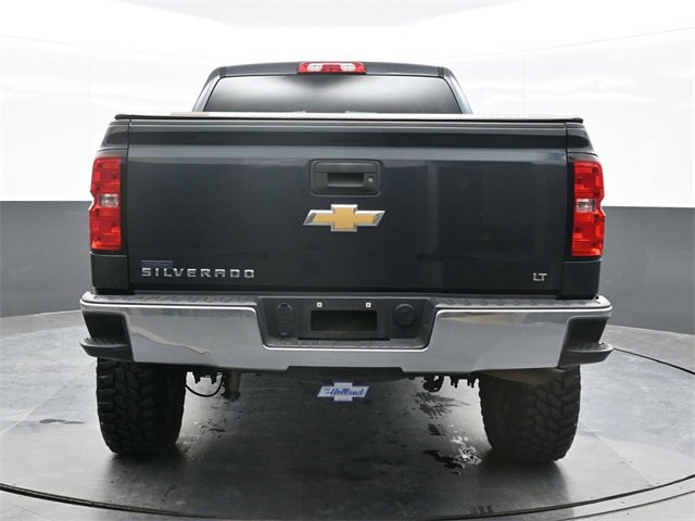 2018 Chevrolet Silverado 1500 LT photo 2