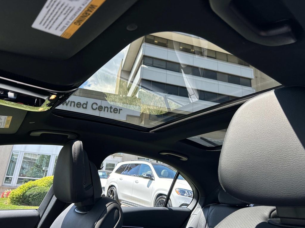 2024 Mercedes Benz C 300 4MATIC photo 39
