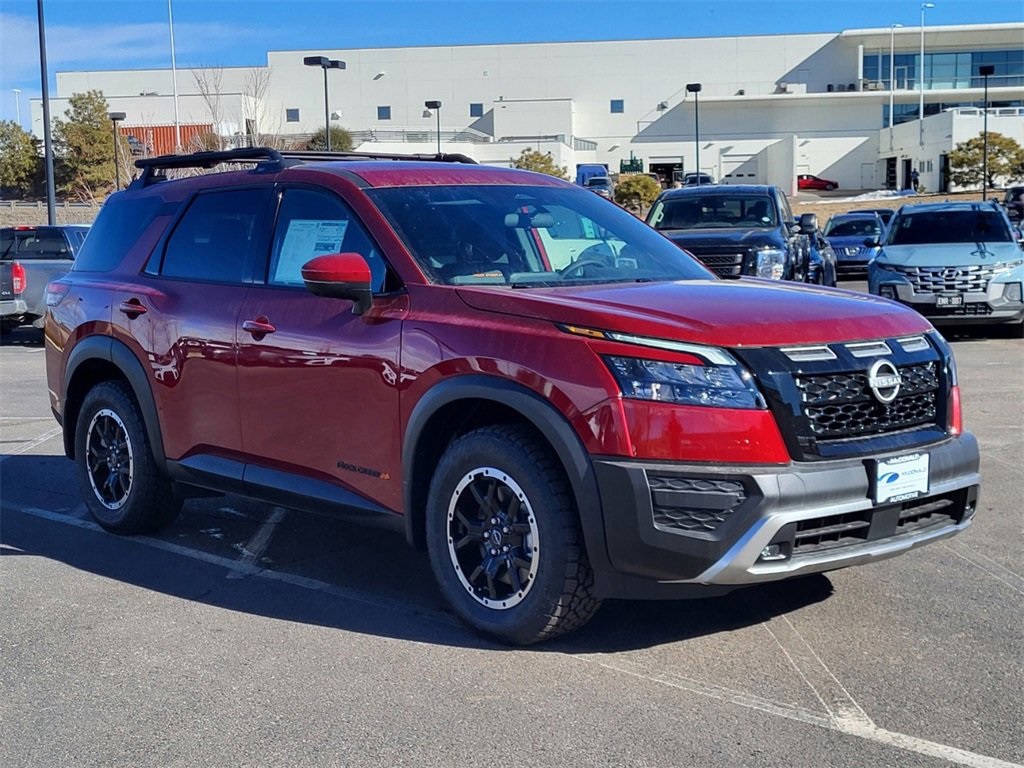 2025 Nissan Pathfinder Rock Creek photo 4