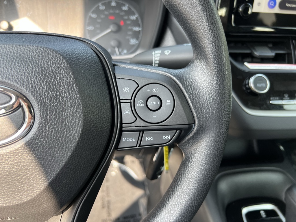 2023 Toyota Corolla LE photo 14