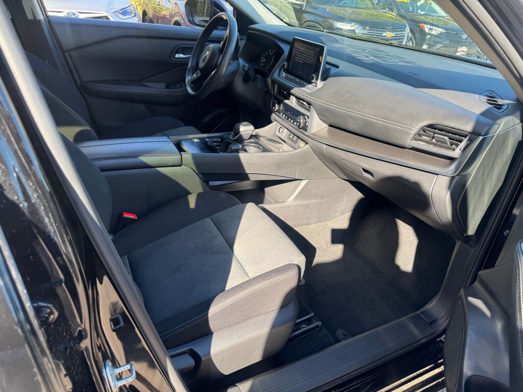 2024 Nissan Rogue SV photo 21