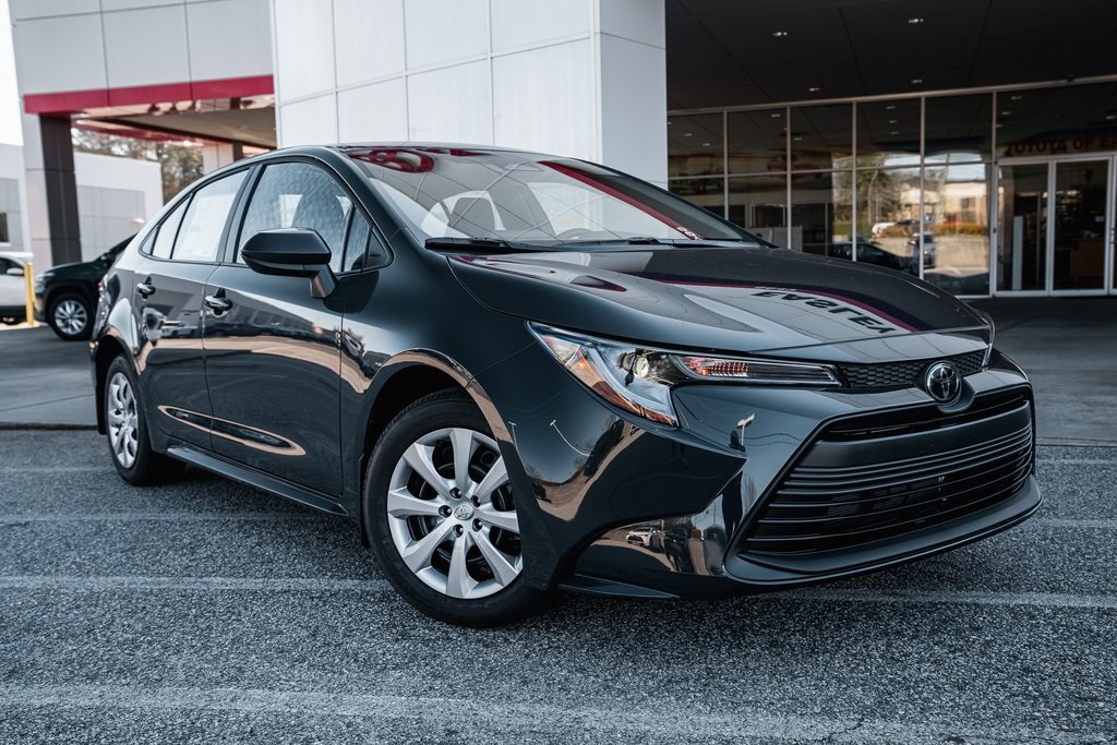 2026 Toyota Corolla LE's photo