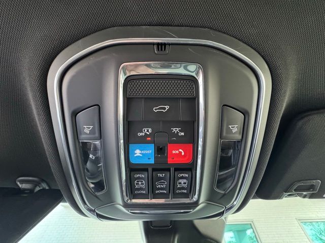 2024 Jeep Grand Cherokee Limited photo 35