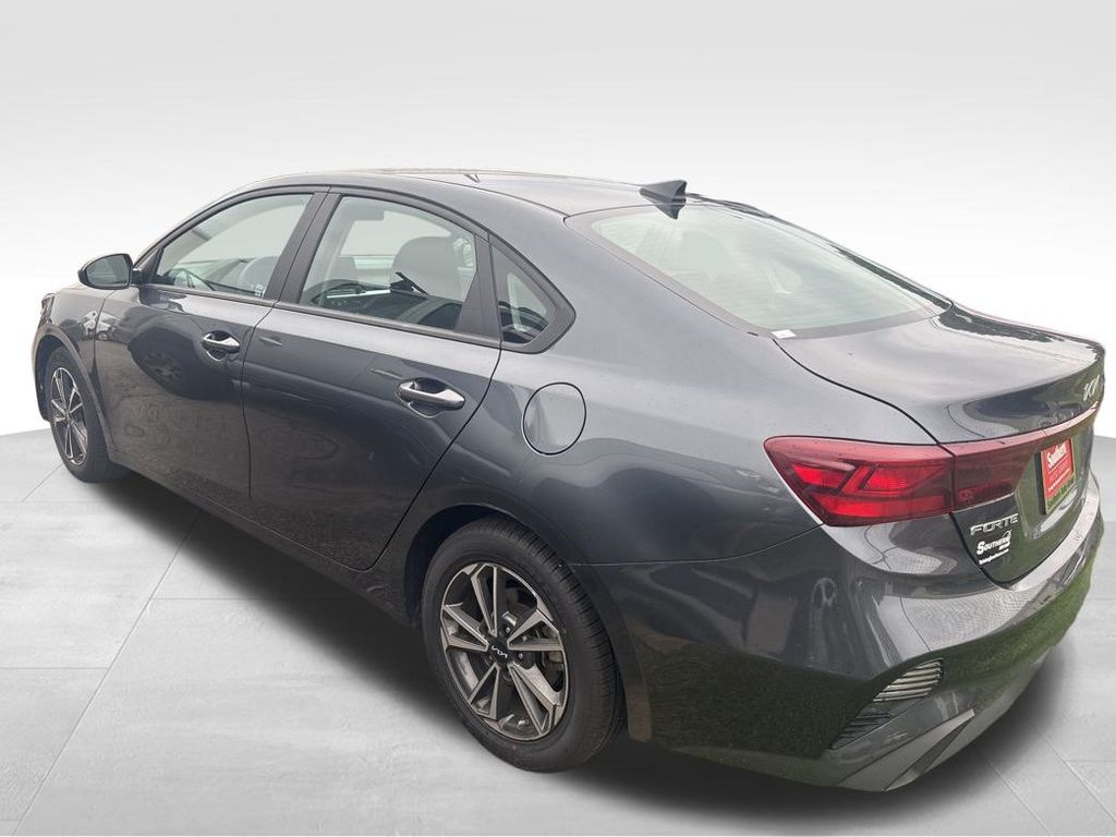 2023 Kia Forte LXS photo 9