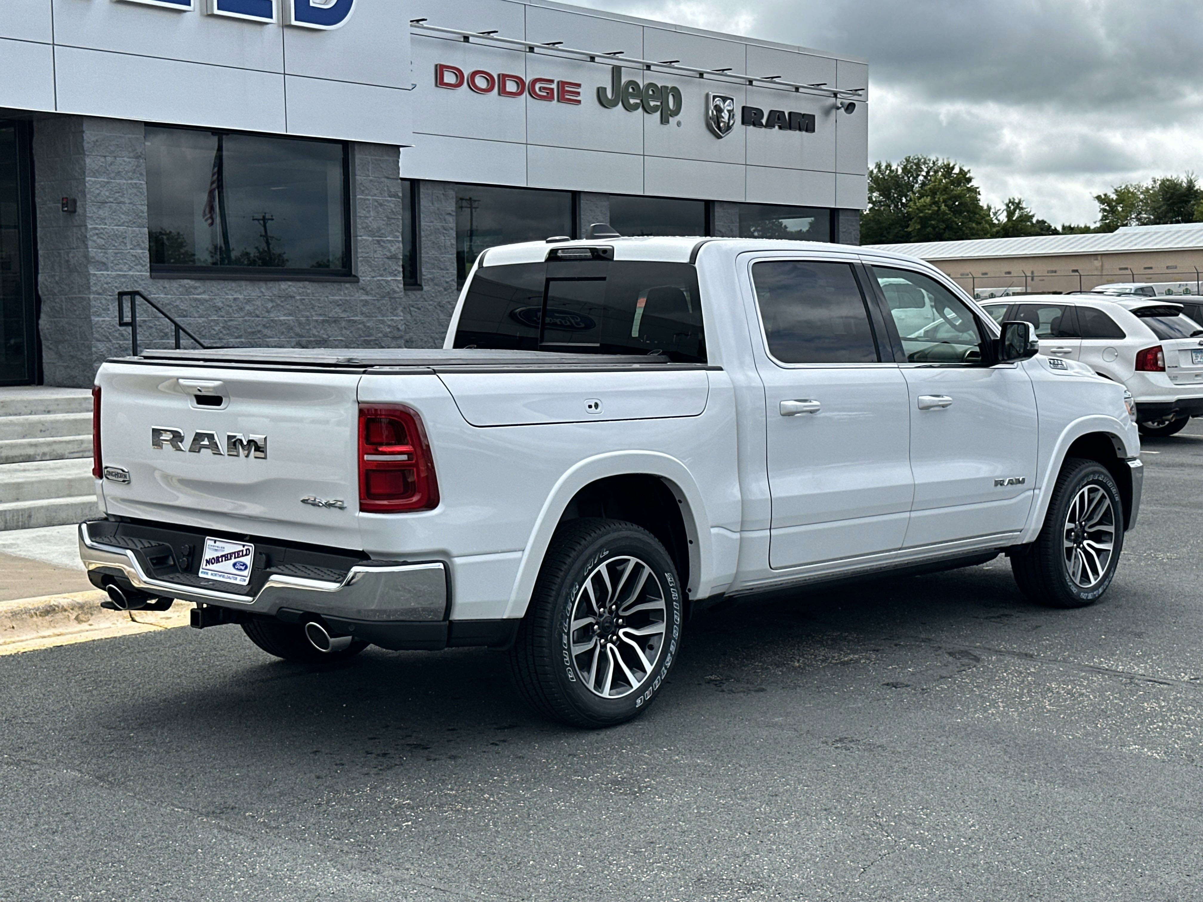 2025 Ram 1500 Longhorn photo 3