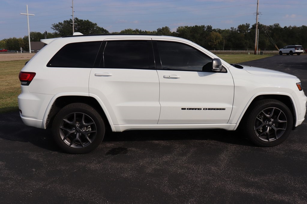 2021 Jeep Grand Cherokee Anniversary Edition photo 14